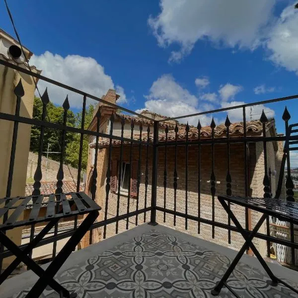 Casa Vacanze Bramante 78, hotel v destinaci Urbino