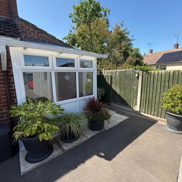 16 BENTLEY ROAD - Uttoxeter cosy accommodation, hotel v destinaci Uttoxeter