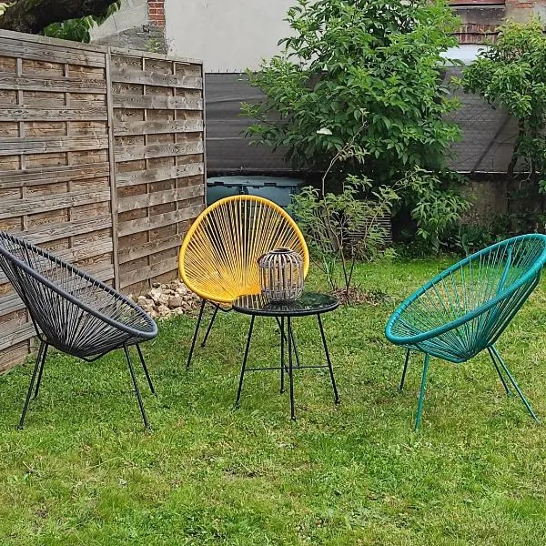 Maison 3 chambres avec jardin Gien, hotel em Gien