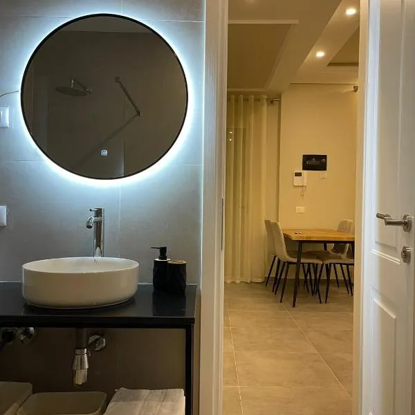 Oasis, hotel in Vlorë