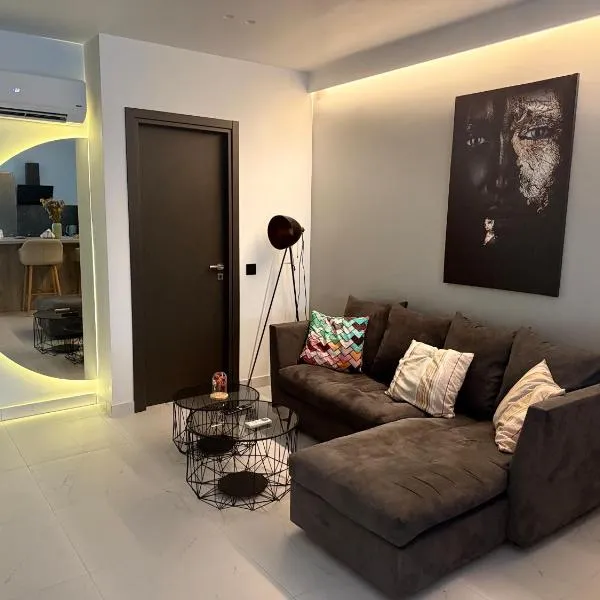 Light & kozy apartment, hotel in Patra