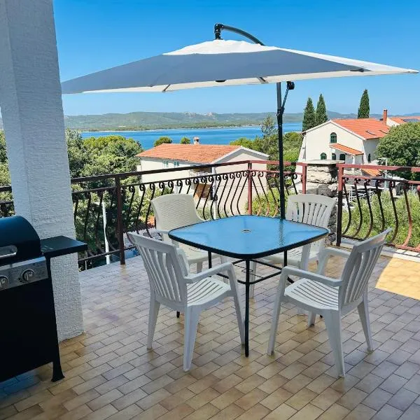 Danyja Apartments, hotel in Sveti Filip i Jakov