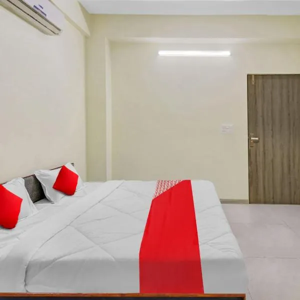 Hotel O King's Inn, hotel in Dhantoli
