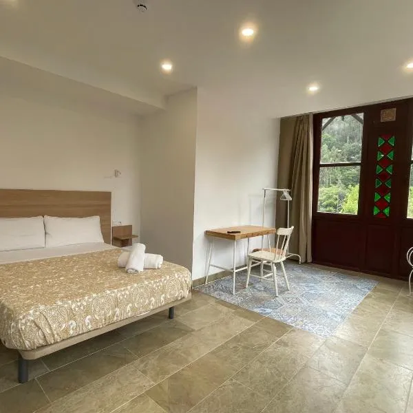 La Casona Otañes HABITACIONES & APARTMENTS CASTRO URDIALES, hotel v destinaci Otañes