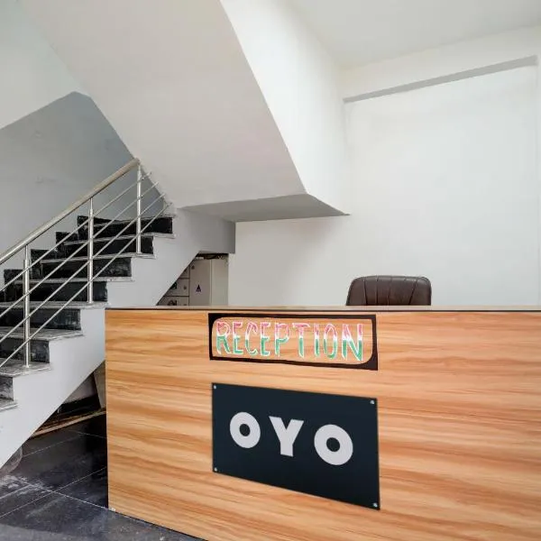 Hotel O Aarav Residency, hotel di Noida