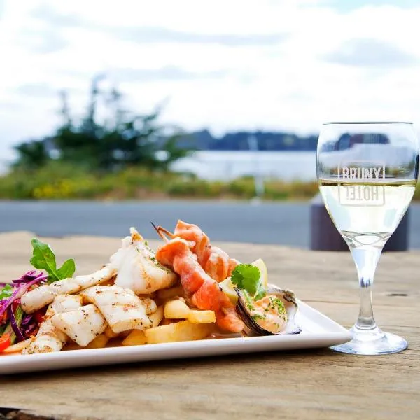 Bruny Island Escapes and Hotel Bruny, hotel v destinaci Alonnah