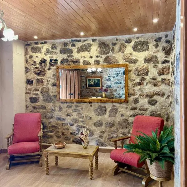 Ca la Inés, hotel in Corbera