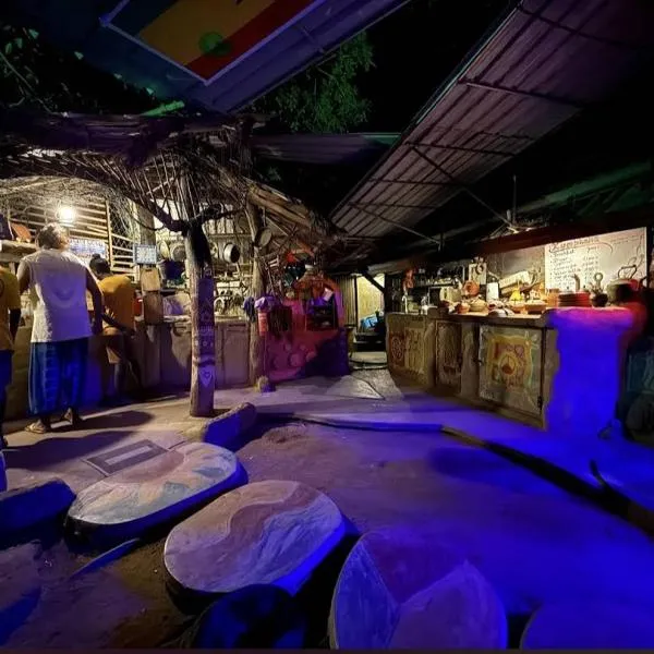 Yala Jungle humbhaha hostel, hotel in Kataragama