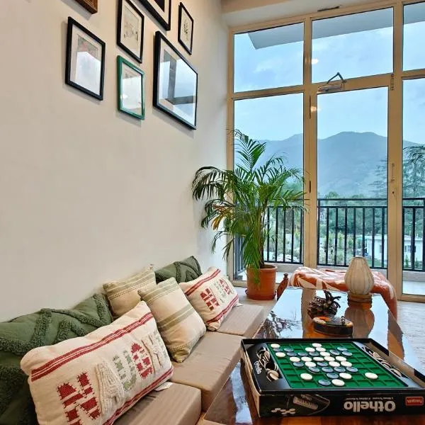 Gulrang, hotel v destinaci Bir