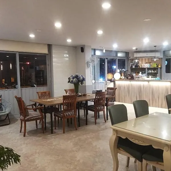 Guan Lun Hotel, hotel in Hualien City