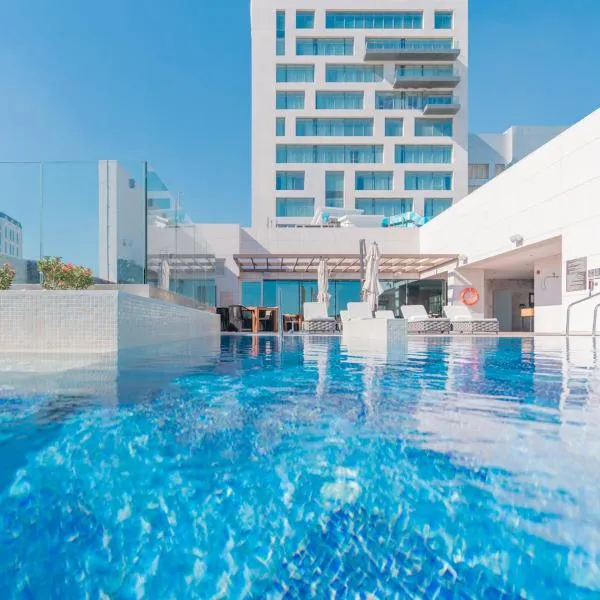 Abesq Doha Hotel and Residences, an IHG Hotel, hotel di Doha