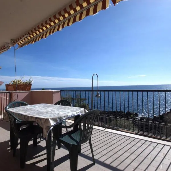 Una Vita Vista Mare: Acireale'de bir otel