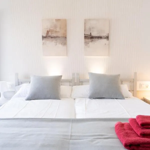 Comillas में, होटल Apartamentos Turísticos El Puerto de Comillas