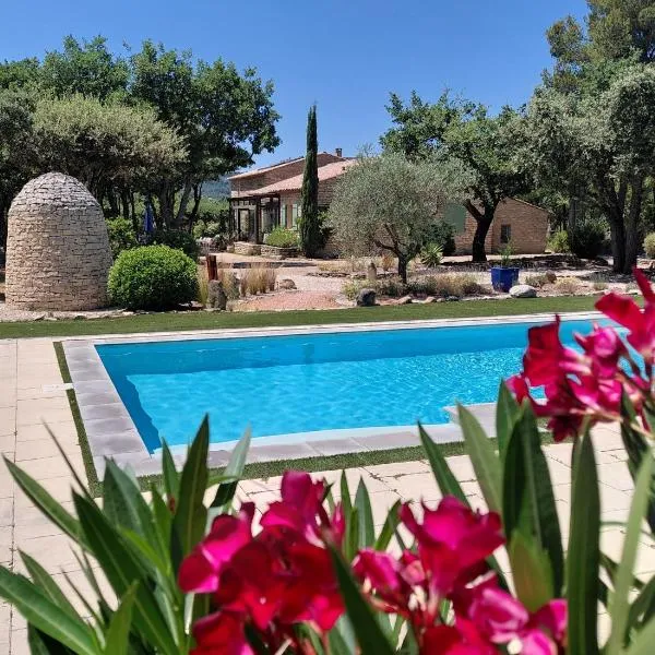 Mas Val-Chênaie Gordes, hotel in Gordes
