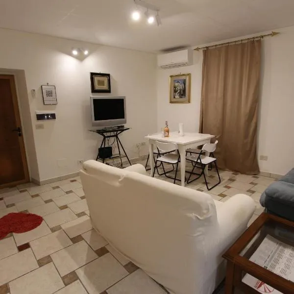 Casa Vacanze Il Granaio: SantʼOreste'de bir otel