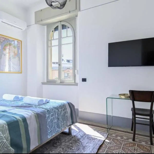 Villa Giovanna, Beautiful Rooms - by Host4U, hotel in Solto Collina