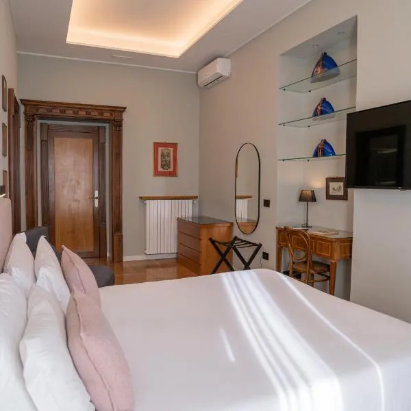 Deluxe Spaccanapoli, khách sạn ở Napoli