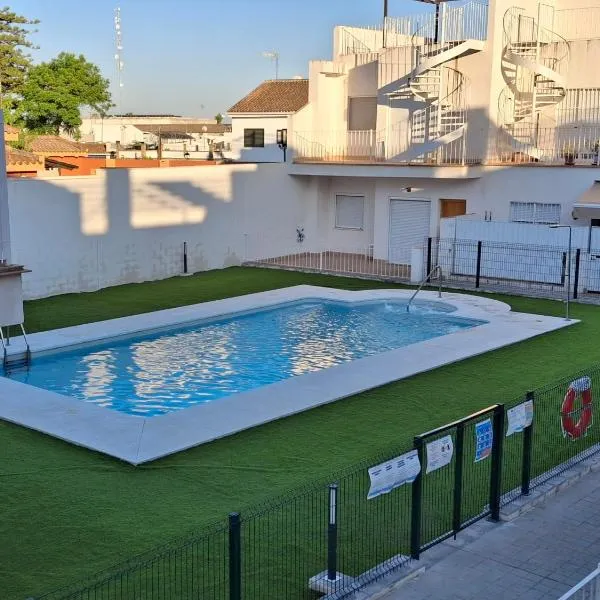Apartamento Turístico Damajuana Parking Free, hotel in Espartinas
