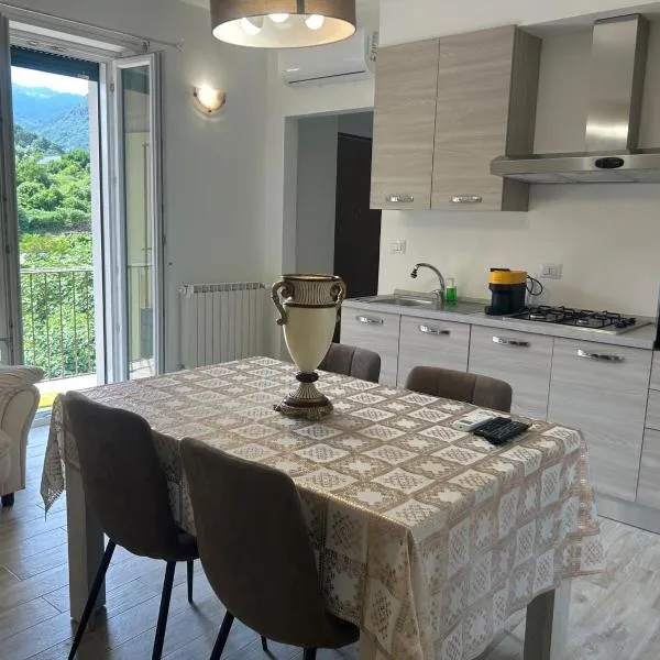 Suite bohemien, hotel in Omegna