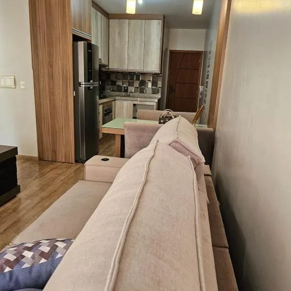 Apartamento Inteiro Próximo ao Empório, hotel in Toledo