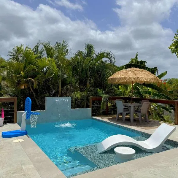 Casita Almendro-Apartment With Heated Pool, hotel v destinaci San Germán