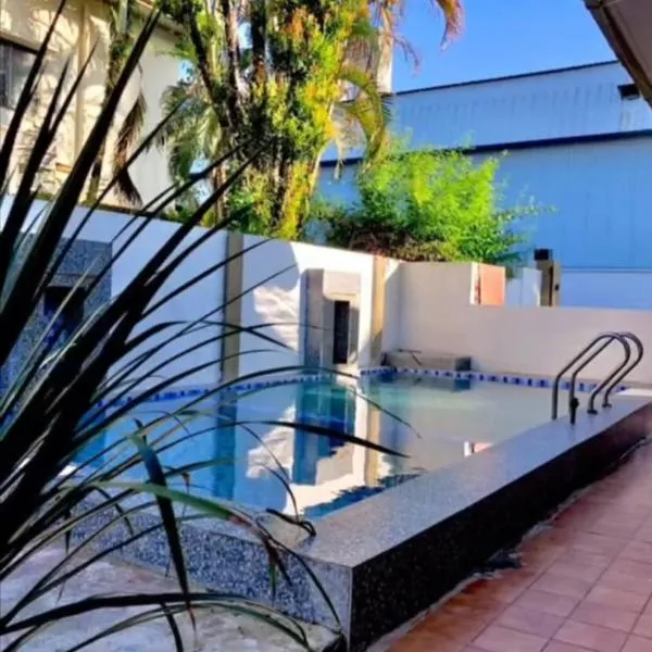 HOMESTAY ALORSETAR TOWNCENTRE by ASTARILA GUESTHOUSE-AmanCentral -iSLAM SAHAJA - 2storey Banglo, Private Pool, BBQ area & sports - max 30pax, hotel v destinaci Alor Setar