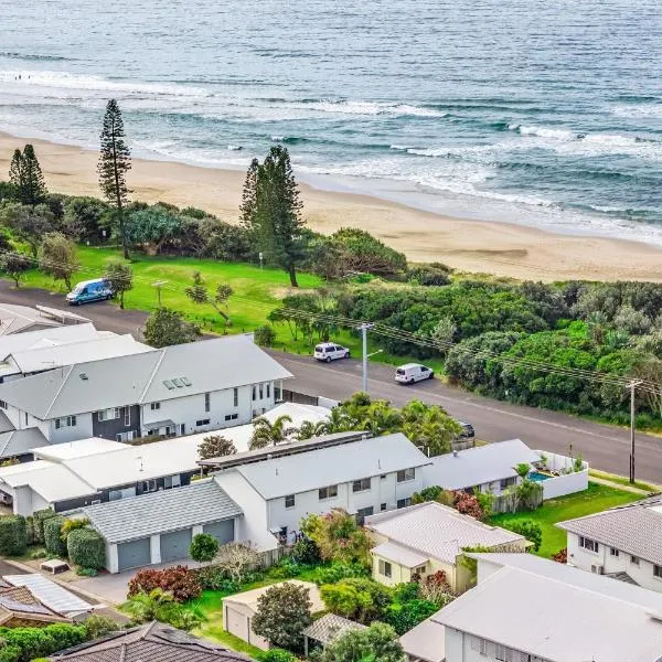 At the Beach - Lennox Head, hotel in Lennox Head