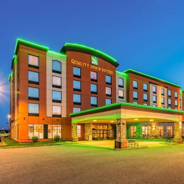Quality Inn & Suites, hotel v destinaci Lévis