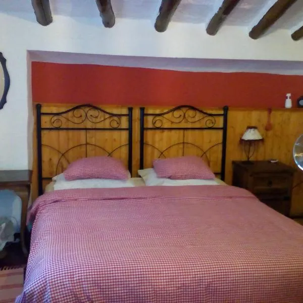 Casa La Rosa, hotel em Almedinilla