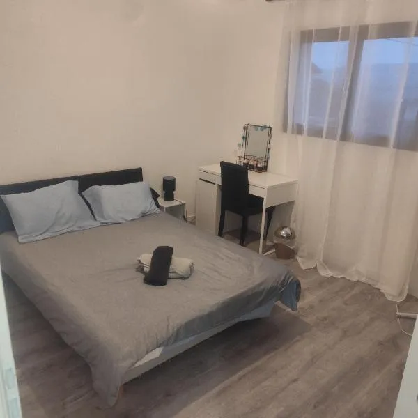 Chambre spacieuse #1, hotel v destinaci Clonas-sur-Varèze