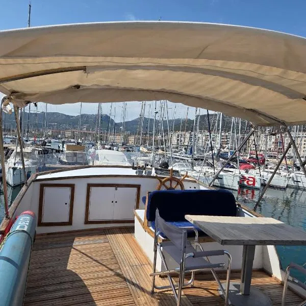 bateau de légende, hôtel à Toulon