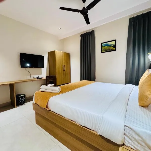 Hotel Midtown, hotel v destinaci Nizāmābād
