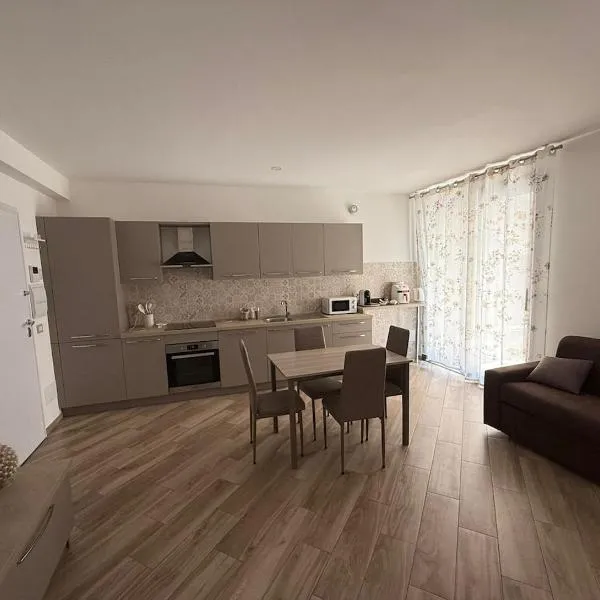 The House by the River apartment, hotel in Isola Sacra