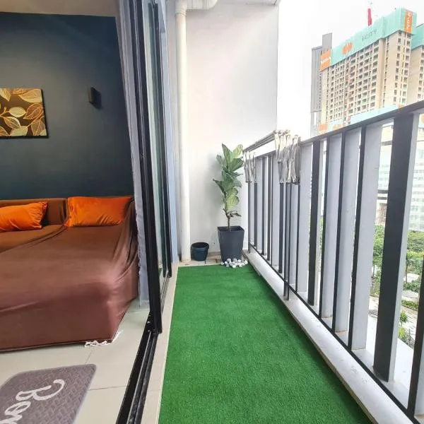 9pax 2R2B FAMILY SUITE, i-CITY, i-SUITE, HYDE, LIBERTY, Beside Theme Park, WIFI 50-55"TV, hotel v destinaci Shah Alam