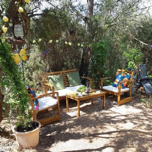 Roulotte Fenouillet, Hotel in Hyères