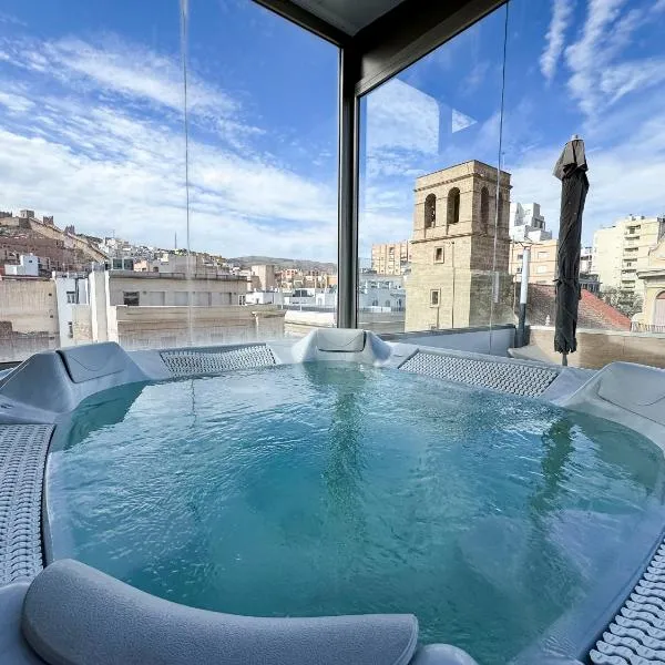 Nuevo Torreluz, hotel Almeríában