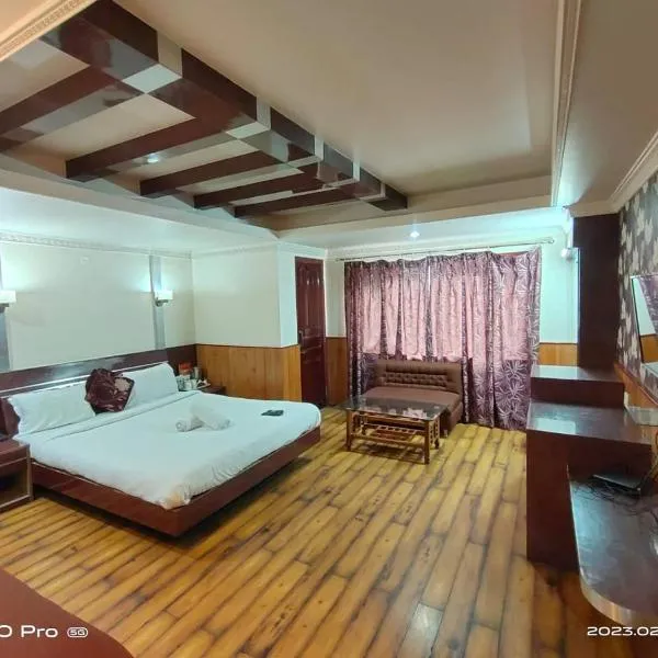 Hotel Berries Gangtok 300mtr from mg marg, khách sạn ở Gangtok