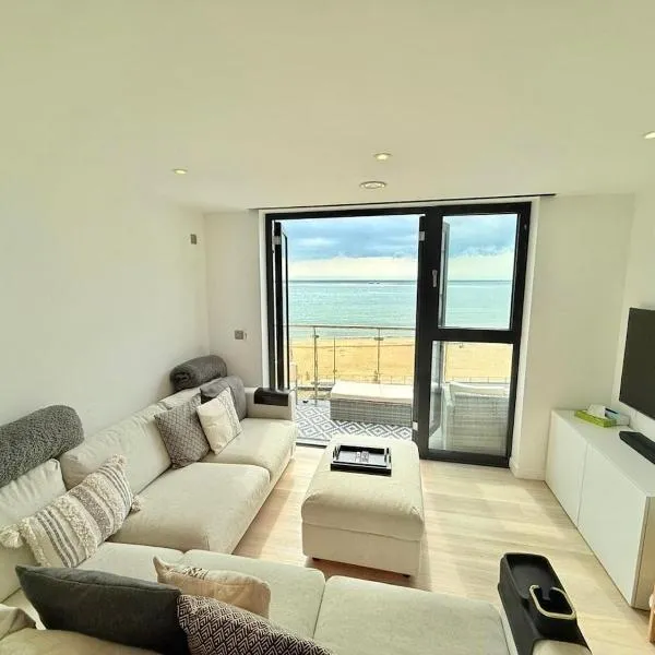 The Lookout-Sea Views-Balcony-Free parking，拉姆斯蓋特的飯店