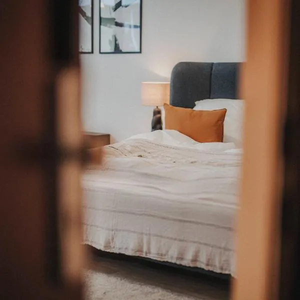 DOWNTOWN Apartment mit Luxusbad am Hafen nur 5 Minuten zu Fuß in die Innenstadt und zum Bahnhof!、オルデンブルクのホテル