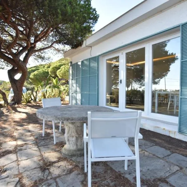 BHost - Bungalows Mazagón, hotel in Palos de la Frontera
