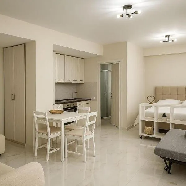 Studio Lumo, hotel in Nea Moudania