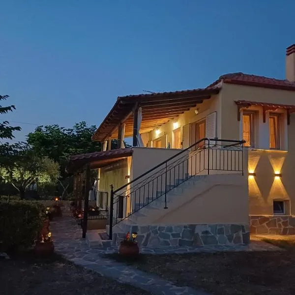 Maria's family house, hotel v destinaci Karianí