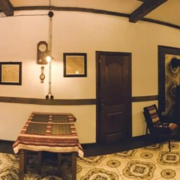 Maghura Gostinnii Dvir, hotel em Tatariv