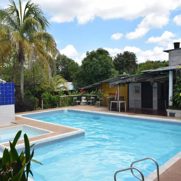 Hotel Cabañas Santa Rosa Suarez Tolima，位于Suárez的酒店