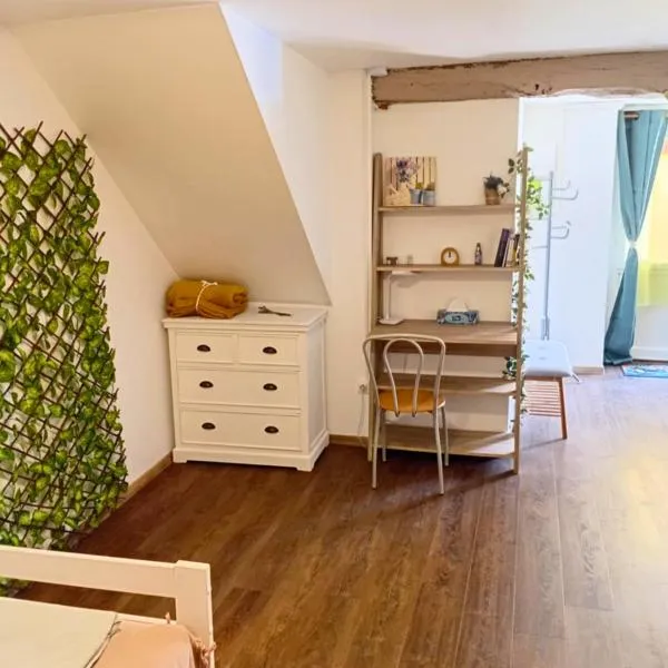 Le Petit Nid, hotel in Lagnieu