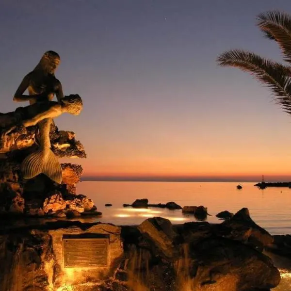 JET, luxury appartment 20m from the beach, hotel in Kinion