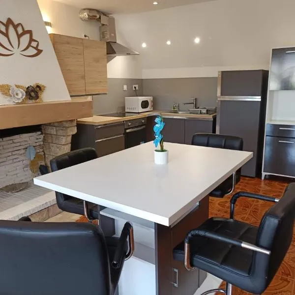 Escale Secrète Détente Montargis Parking Gratuit, hotel v destinaci Montargis