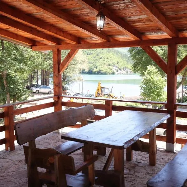 Šebov Konak Uvac Zlatar, Hotel in Nova Varoš