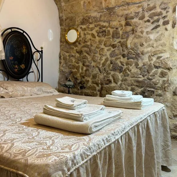 La Stalluzza Menorah Holiday House, hotel in Oria