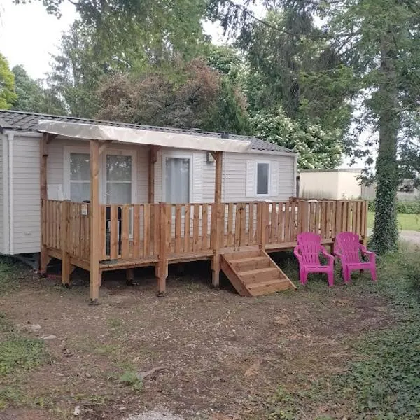 Mobil-home xl 4 personnes avec télé, hotel em Boofzheim